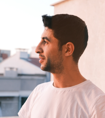 <em>Juan Manuel</em>